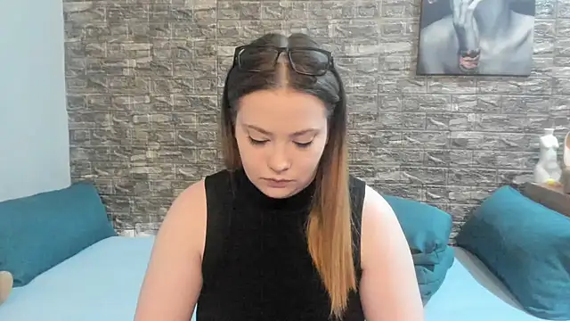 kalindahot élő XXX-chatje