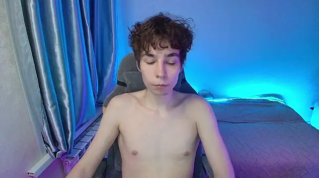 Adam_Kroy Live XXX-Chat