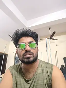 Lickingmaster_Bull420's Live XXX Chat