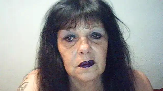 Chat +18 de LadyCHARMS69 ao vivo
