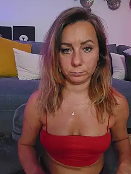 AngelaDesires' Live XXX Chat