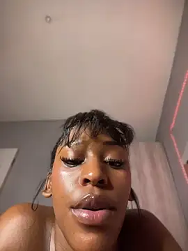 SP1CY_MOMMY's Live XXX Chat