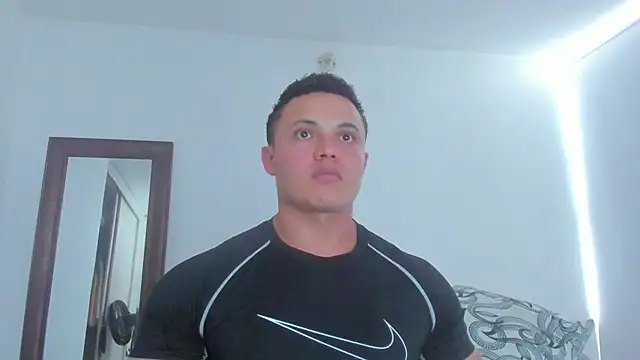 KingLevi01 – Naživo XXX chat