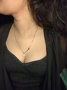 צ'אט XXX בשידור חי של Mishti_doi