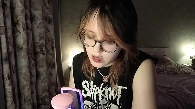 whiny_emo_boi Chat XXX in diretta