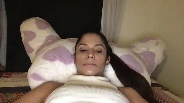 Chat +18 de karlatiburcio ao vivo