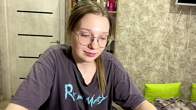 Chatroom XXX en direct de TomokoHylinski