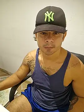 Chat +18 de moreno18rn ao vivo