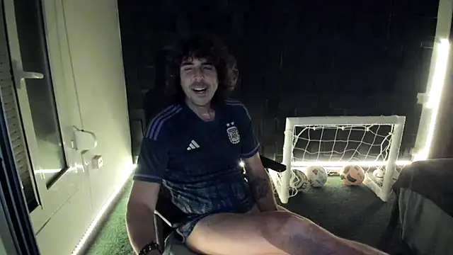 צ'אט XXX בשידור חי של joaquin420_hot