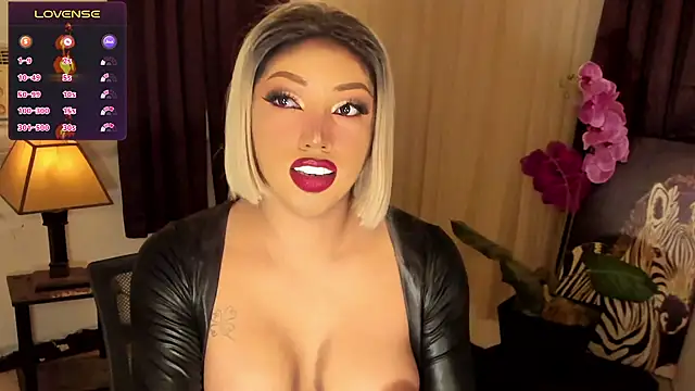 YOUR_LOVE_GLAMOUR's Live XXX Chat