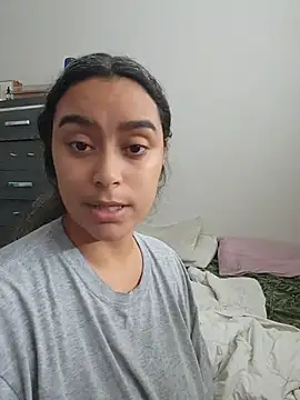 XXX chat uživo modela cinnaminnie