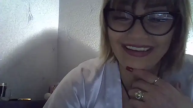 Liasssssn Live XXX chat