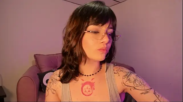 Czat XXX na żywo – Abby_Redd