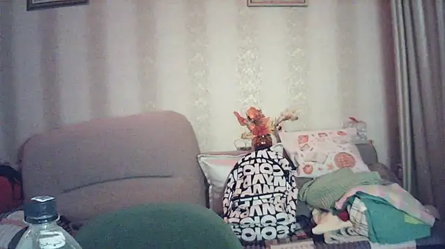 MoodieMira's Live XXX Chat