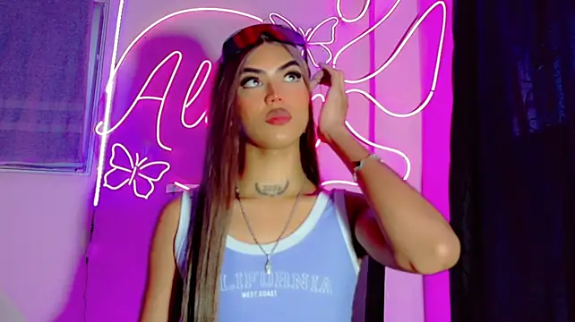 Fernanda_s_ Chat XXX live