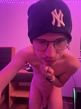 צ'אט XXX בשידור חי של YoungSebi