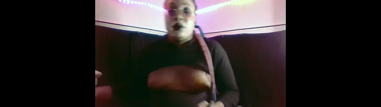 Chatroom XXX en direct de ghettogothdoll