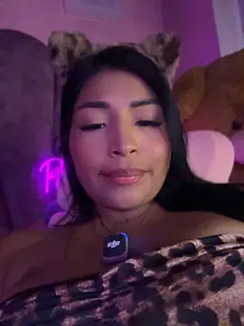 แชท XXX สดของ Pocahontascute_33
