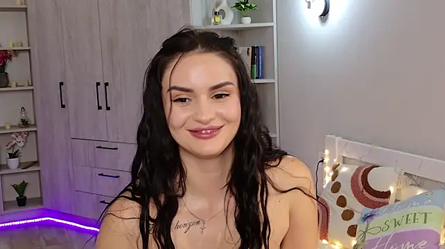 Онлайн чат XXX MilaaSweety