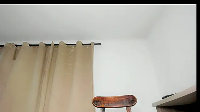 Genesis_Sandoval élő XXX-chatje