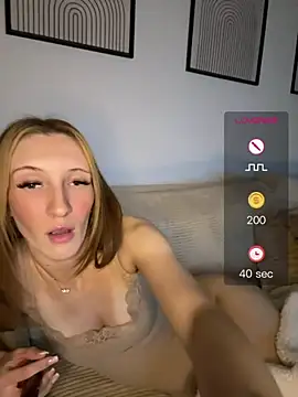 צ'אט XXX בשידור חי של chaanntyy