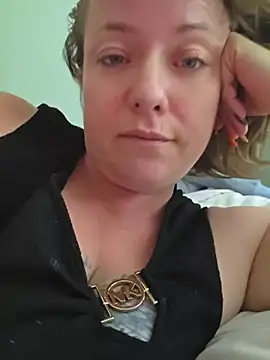 julimonroe's Live XXX Chat