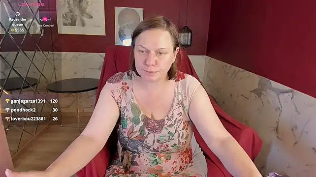 Chat +18 de KellyPerfection ao vivo