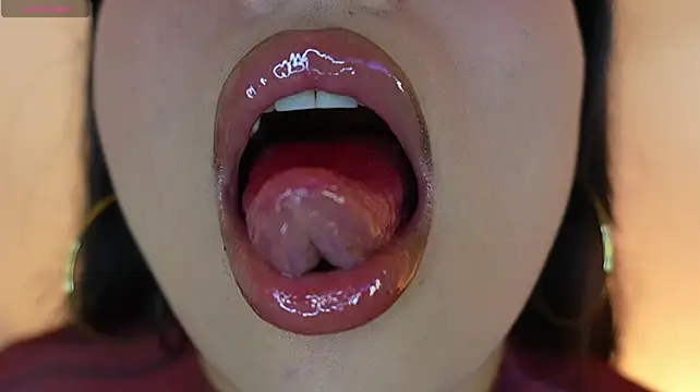 mia_roux1 即時 XXX 聊天