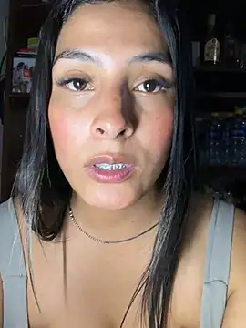 Cami_Leon2 লাইভ XXX চ্যাট