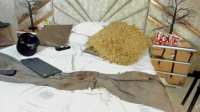 SmithBonilla's Live XXX Chat