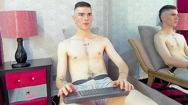 XXX chat uživo modela NickWild