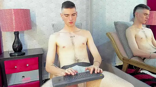 NickWild live XXX chat