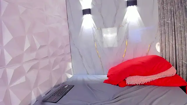 Letty_rossi élő XXX-chatje