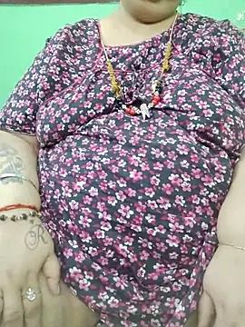 Tamil-mayasri élő XXX-chatje
