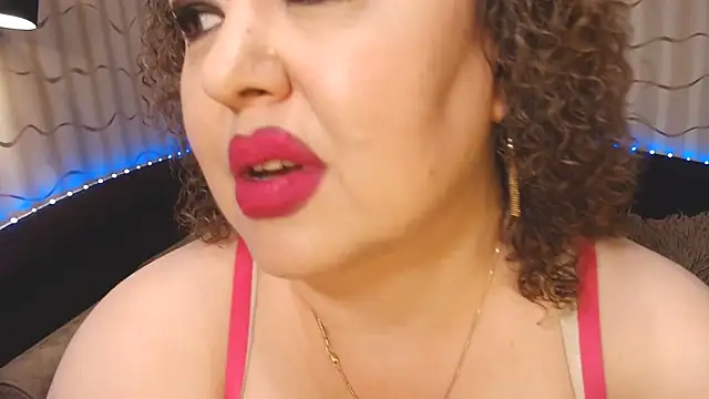 BustyKattyn Live XXX chat