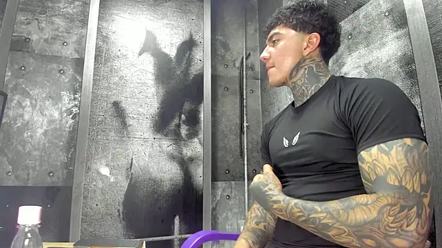 Gury_tattoo's Live XXX Chat