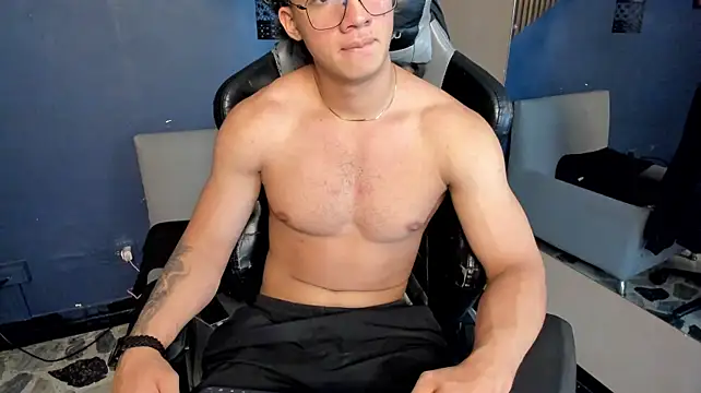 Axxel_Muscle's Live XXX Chat