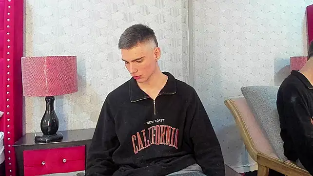 NickWild: απευθείας συνομιλία ΧΧΧ
