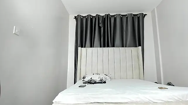 sophisticated_celinex live XXX chat