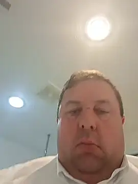 bigguymassage's Live XXX Chat