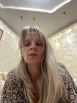MagicDiamond47's Webcam Show