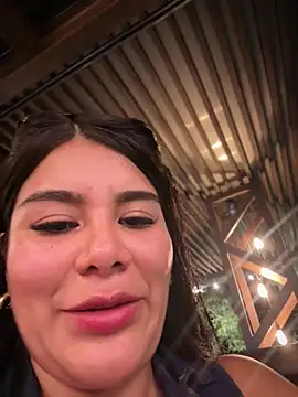 Issane_Peru's Live XXX Chat