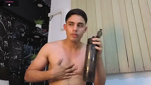 Jeremy_01: онлайн-секс-чат