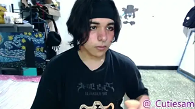 Cutie_Sam: απευθείας συνομιλία ΧΧΧ