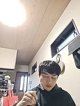 whitebriefboyのライブXXXチャット
