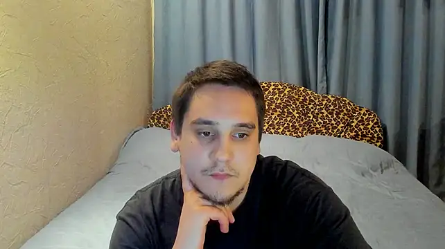 Chat XXX en directo de Bear_Beer130