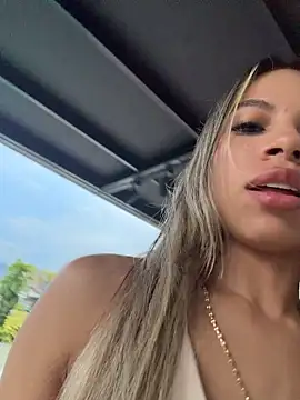 Chat +18 de Mia_Rosee1 ao vivo