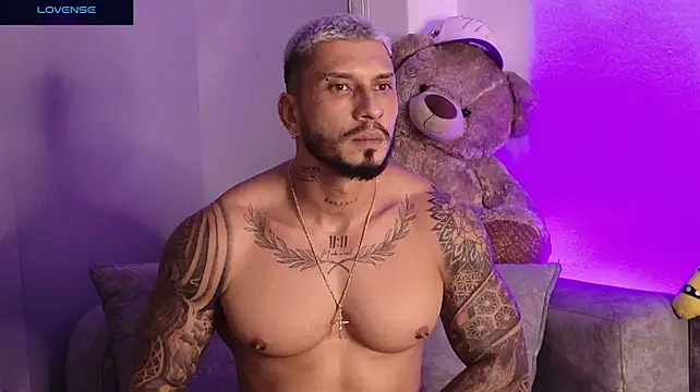 Seth_Vegaa Adlı Modelin Canlı XXX Sohbeti