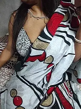 ratri893 라이브 XXX 채팅