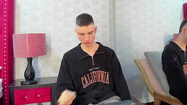 Chatroom XXX en direct de NickWild